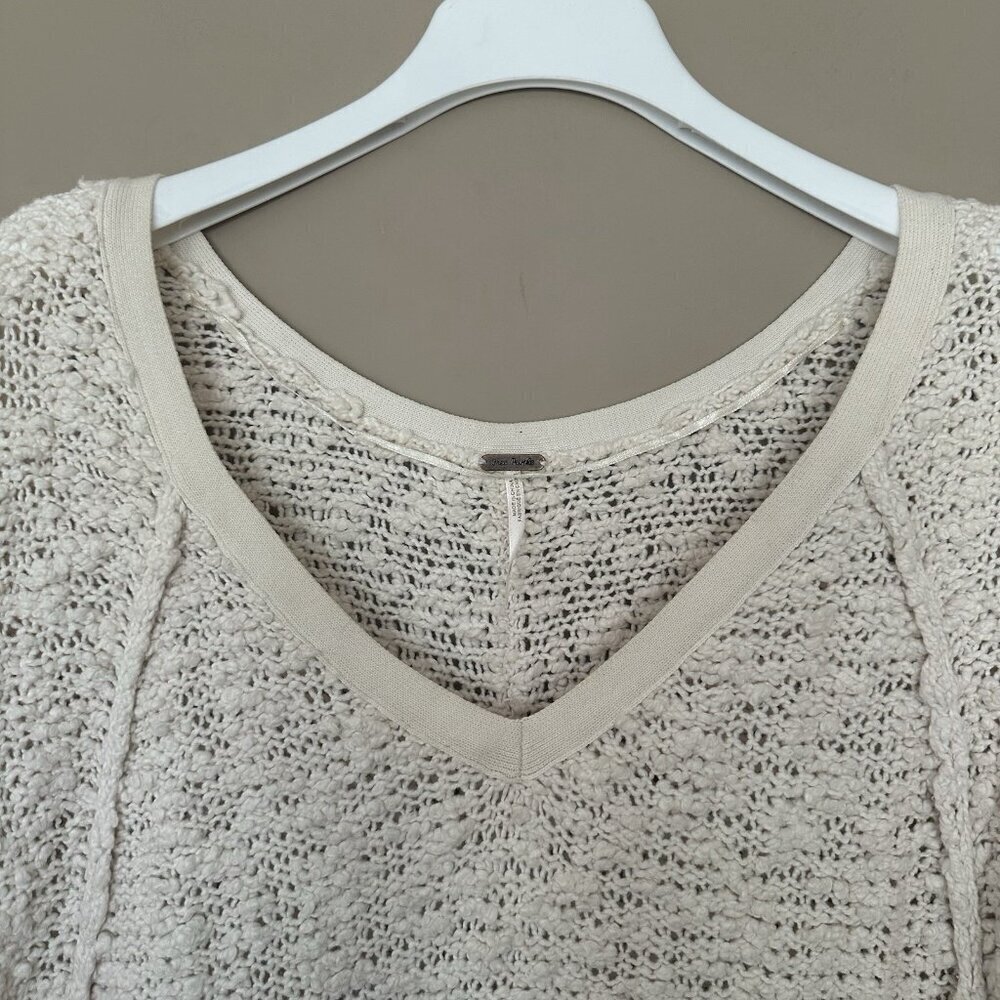 Free People Women XS Songbird Long Chunky Sweater Ivory V Neck Raglan Sleeve - Picture 6 of 8
